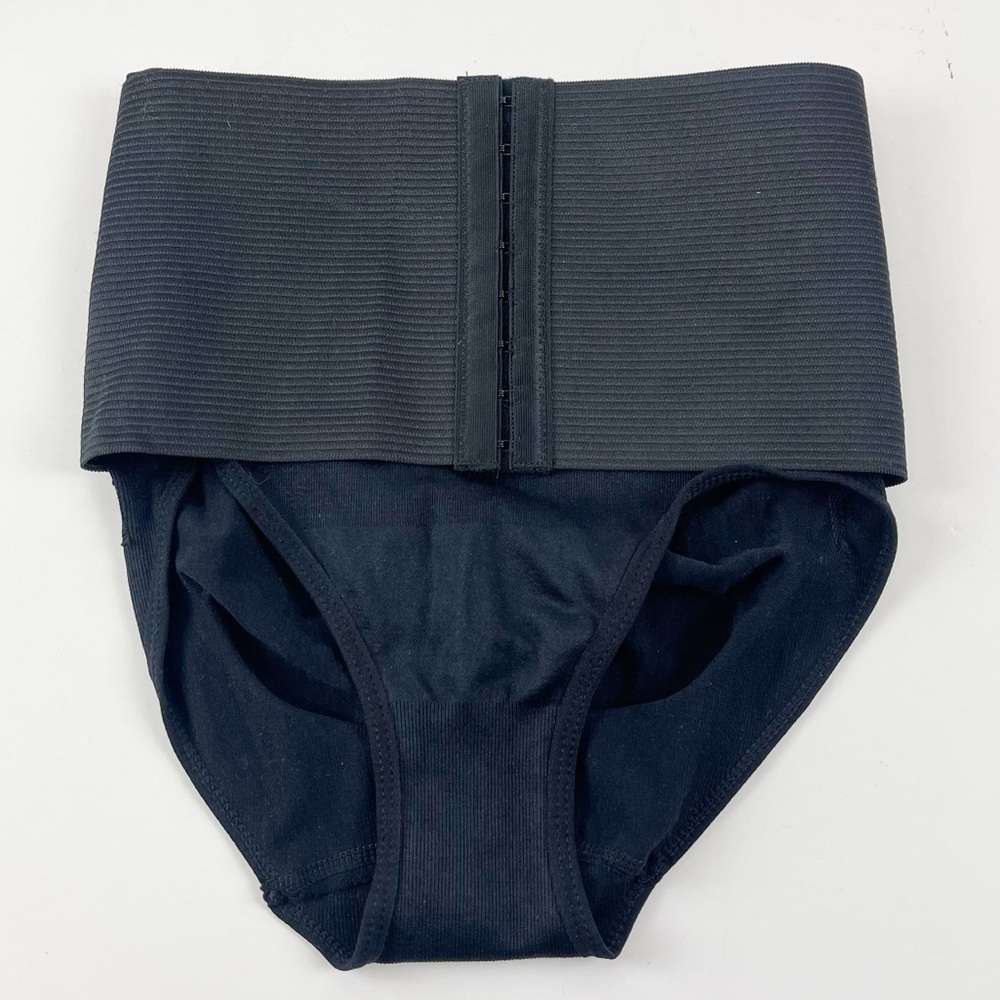 Skinnygirl Seamless Shaping Waist Cincher Brief Womens Medium Black 7614-66 NWOT